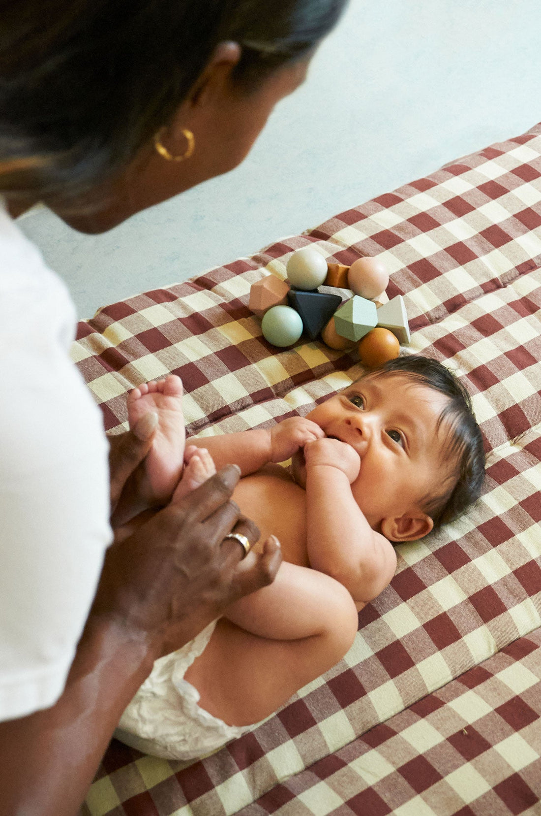 Hvilken betydning har de nye barselsregler? Få et overblik her