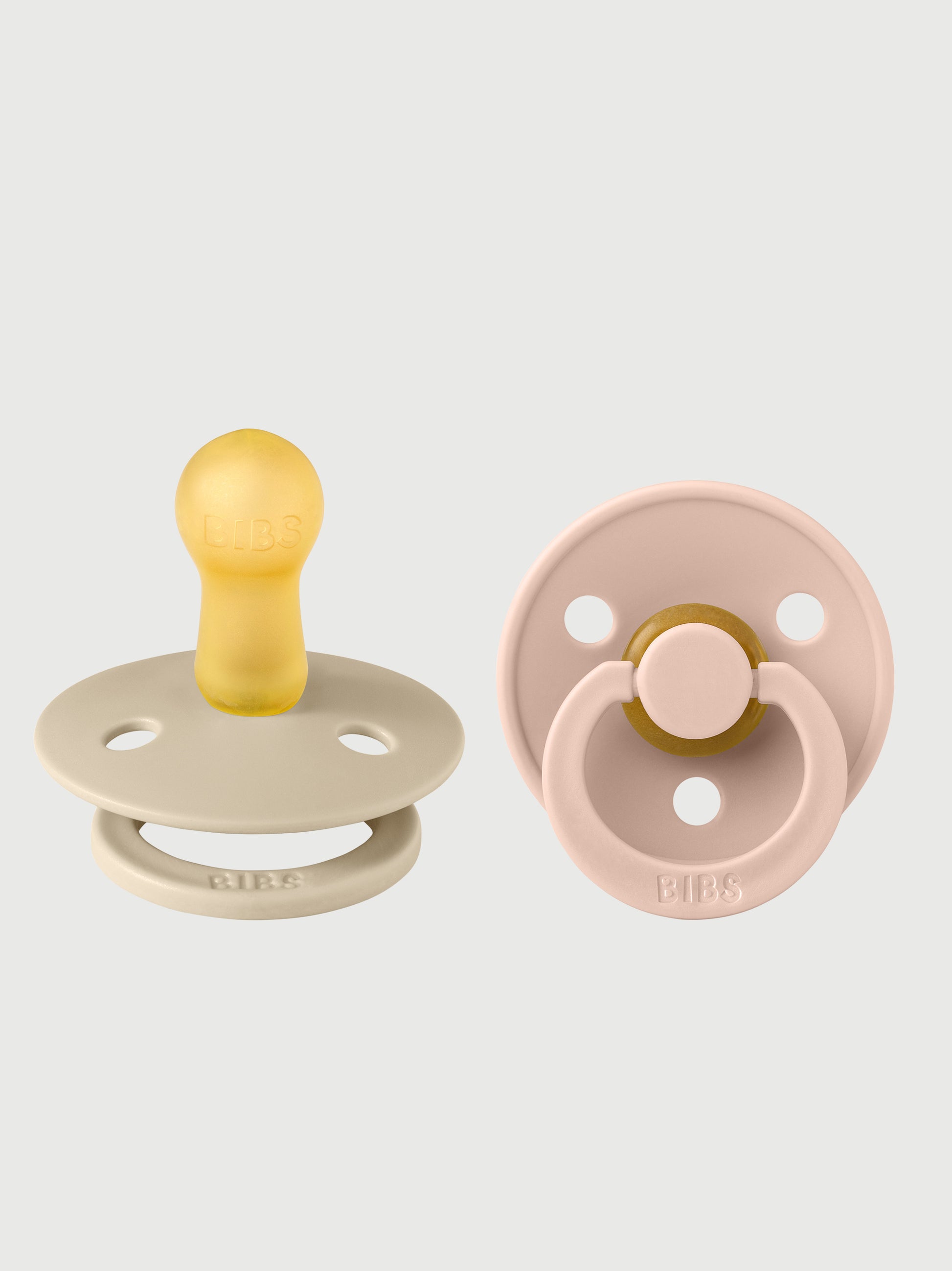 To bløde sutteformer i naturlig vanilla og blush farve, designet med nænsomt premium kvalitet lavet til små børn. - BIBS Colour 2 stk. Size 2 Vanilla/Blush